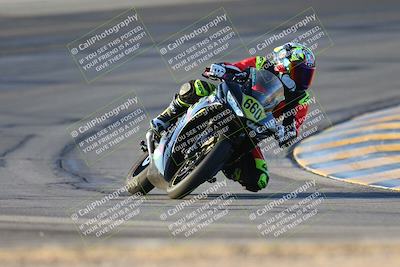 media/Oct-06-2024-Race Pace (Sun) [[d7d39ec7ad]]/1-Turn 10 (730am)/